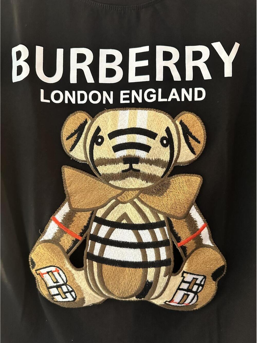Burberry Signature Appliqué Thomas Bear Black Tee 100% Cotton Size XL - Picture 5 of 7